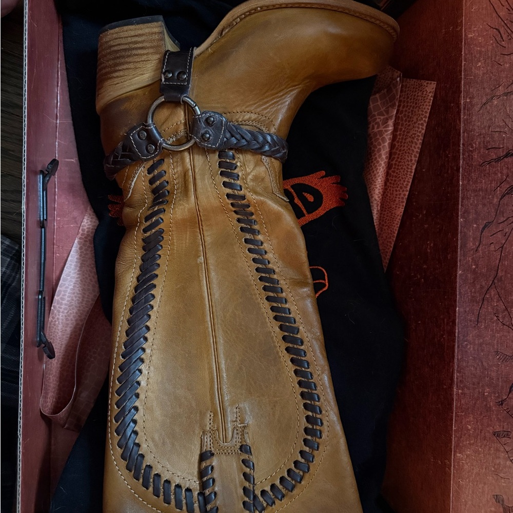 Freebird Tan Heeled Boots with Brown Accents - Picture 3 of 10
